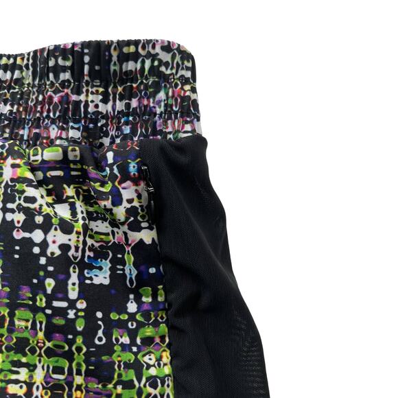 Fabletics women’s athletic multicolored shorts - Picture 3 of 6